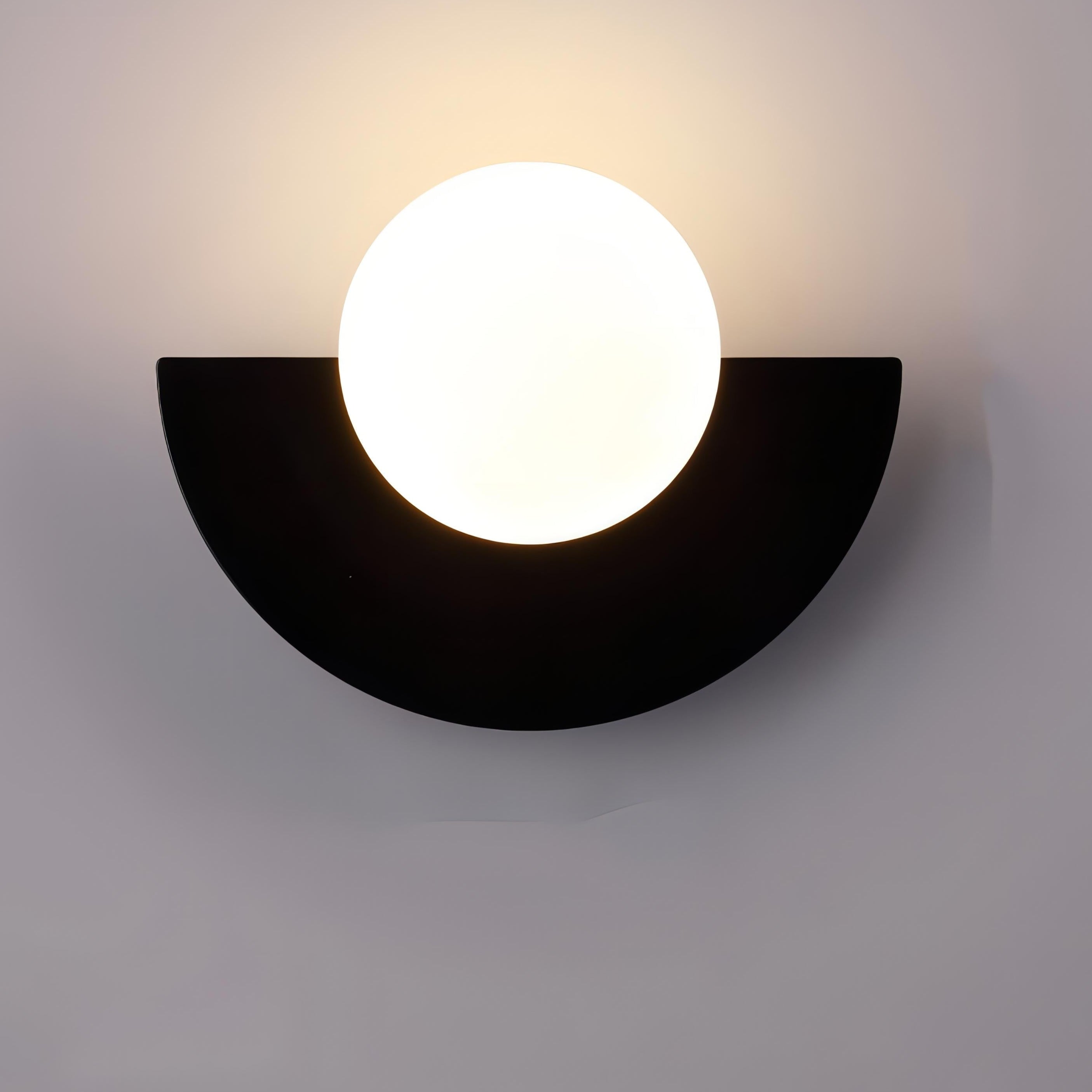 Wandleuchte Nordic Design mit LED-Kugel -    Zorenza