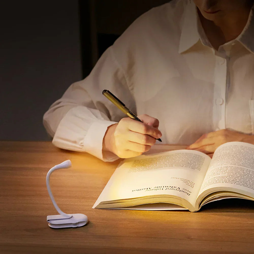 Buchlampe LED mit Clip – USB aufladbar und dimmbar -    Zorenza