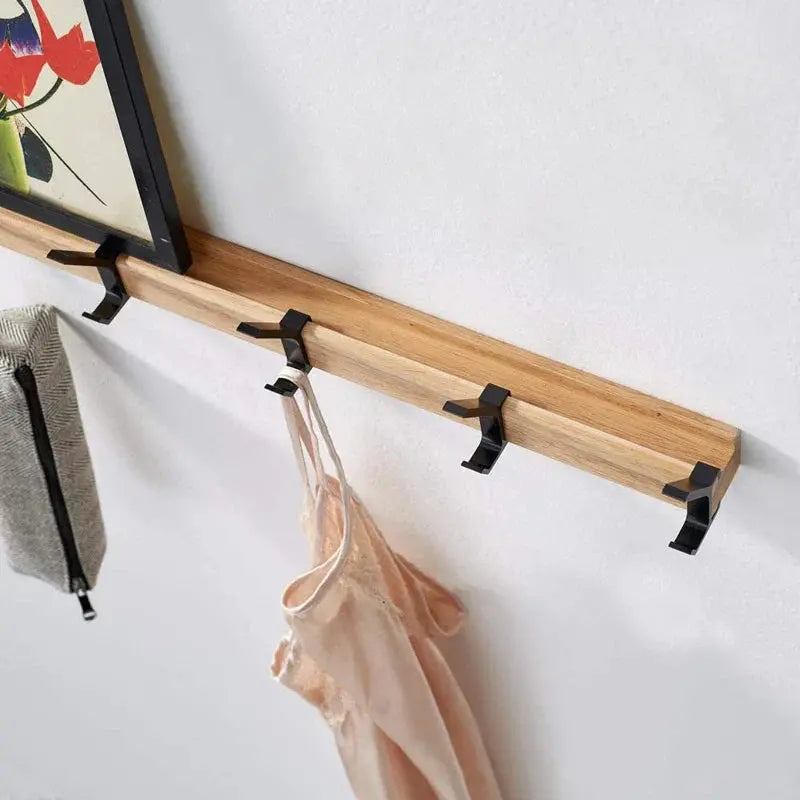 Wandgarderobe mit 5 Doppelhaken – Holz & Aluminium Zorenza