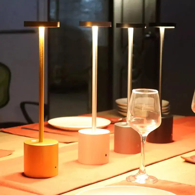 Wiederaufladbare LED-Tischlampe mit Dimmfunktion Zorenza