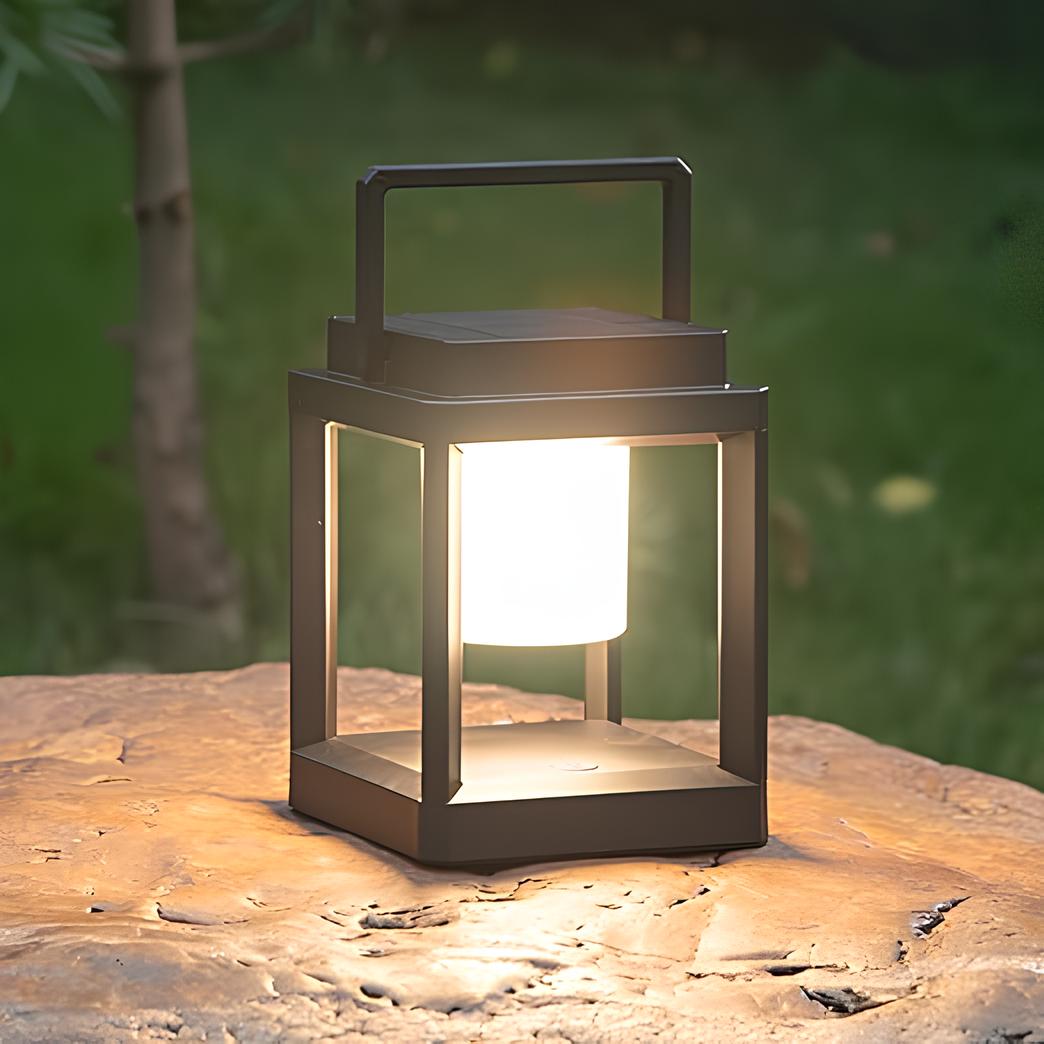 Solar-Gartenlaterne mit USB-Ladung – 10 Stunden Lichtdauer -    Zorenza