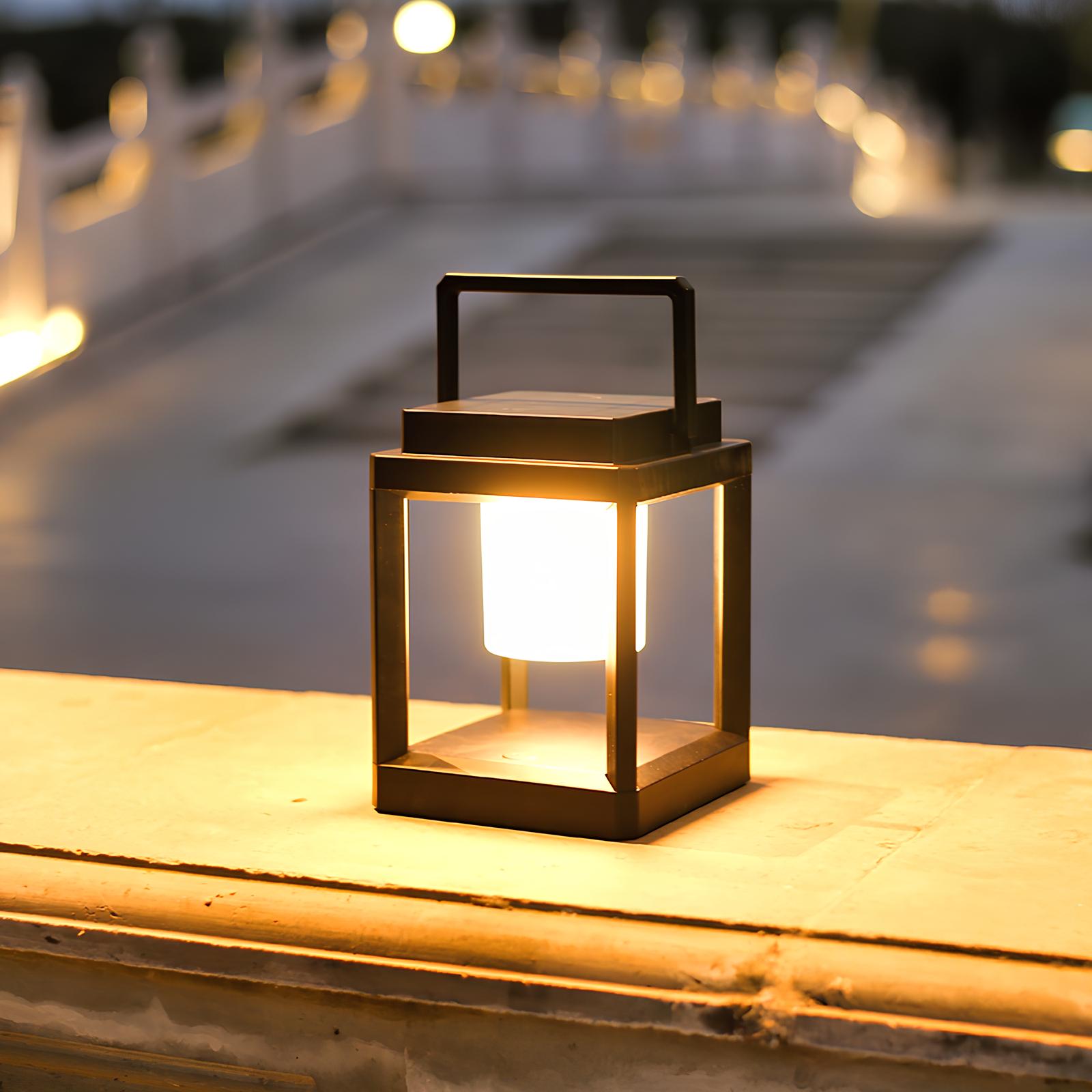 Solar-Gartenlaterne mit USB-Ladung – 10 Stunden Lichtdauer -    Zorenza