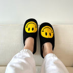 Hausschuhe Plüsch mit Smiley-Motiv -    Zorenza