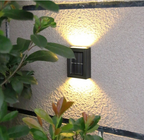 Solar-Wandleuchte Außen — Warmweißes LED-Licht, IP44, kabellos -    Zorenza