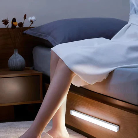 Magnetische LED-Leuchte mit Bewegungssensor – Kabellos & wiederaufladbar -    Zorenza