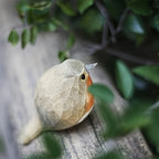 Handgeschnitzte Rotkehlchen-Figur aus Holz -    Zorenza