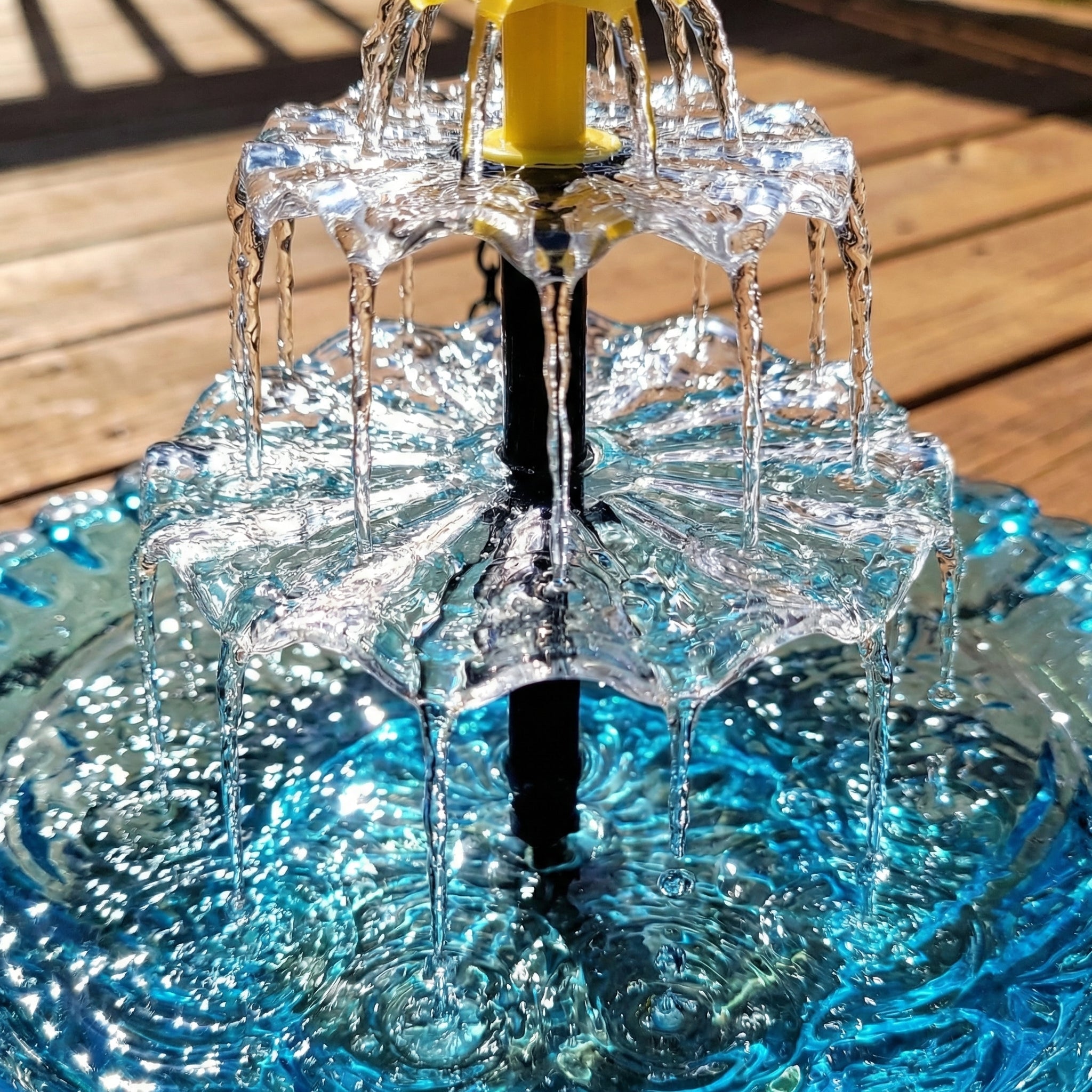 Solar-Hängebrunnen mit 2-stufigem Wasserfall Zorenza