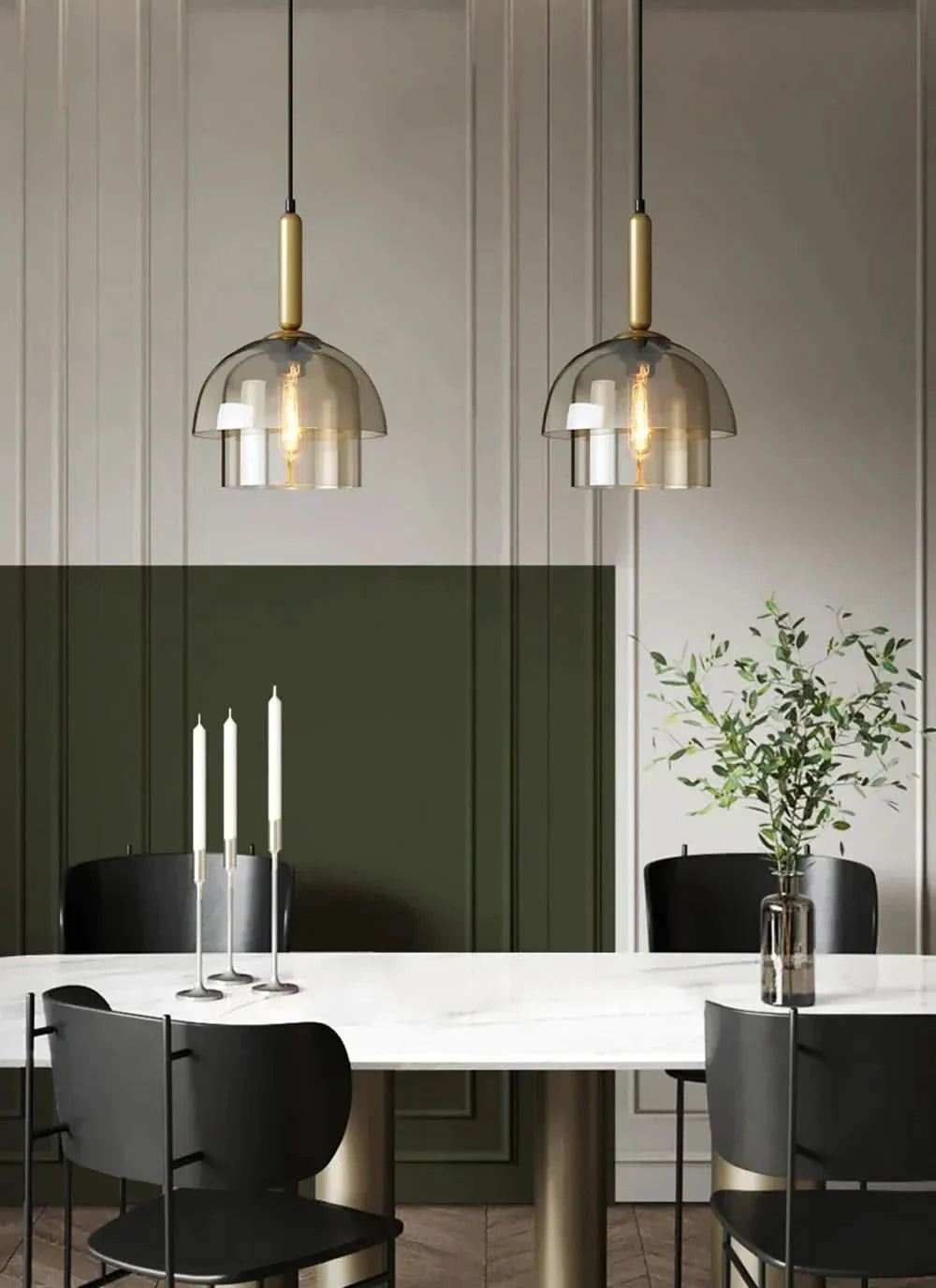 Pendelleuchte mit Doppelglas und Gold-Details -    Zorenza