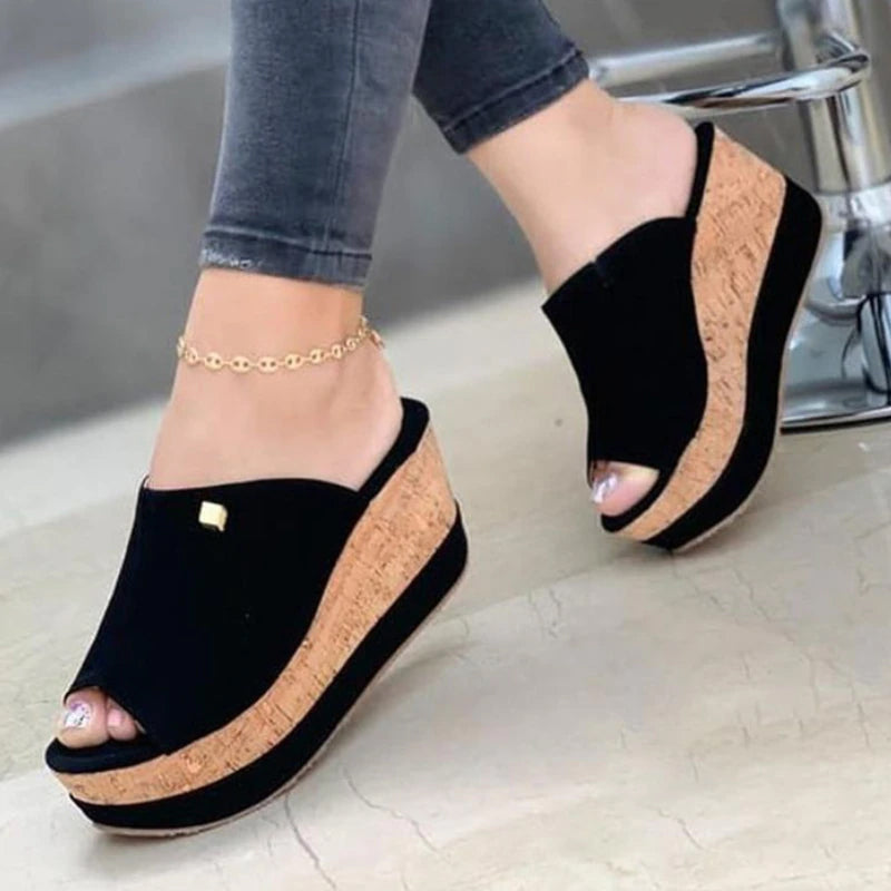 Plateau-Sandalen mit Korkabsatz und Peep-Toe-Design -    Zorenza