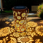 Solar-Gartenlaterne mit Blütenmuster - Warmes & buntes Licht -    Zorenza