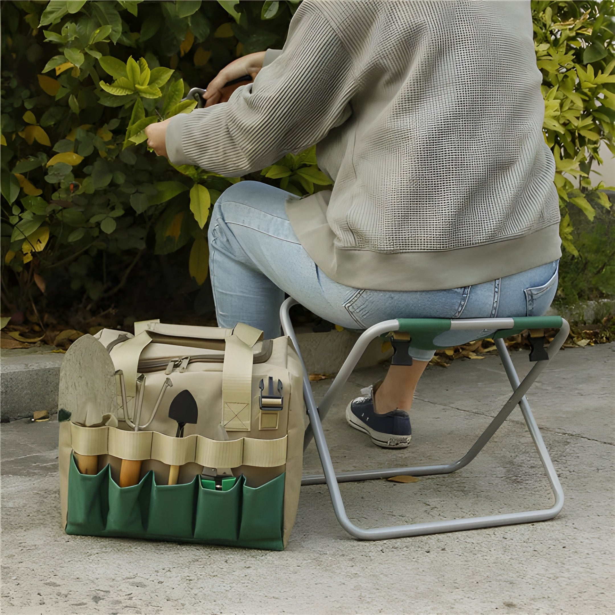 Gartenwerkzeug-Set mit Klappstuhl und Werkzeugtasche -    Zorenza