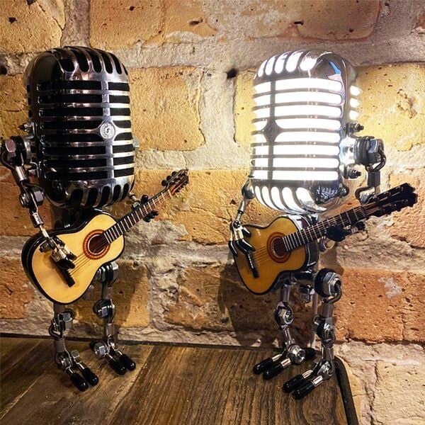 Vintage Mikrofon-Tischlampe mit Gitarre – Retro Musikerlampe -    Zorenza