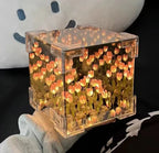 Tulpen-Leuchtbox mit Spiegeleffekt und LED-Licht -    Zorenza