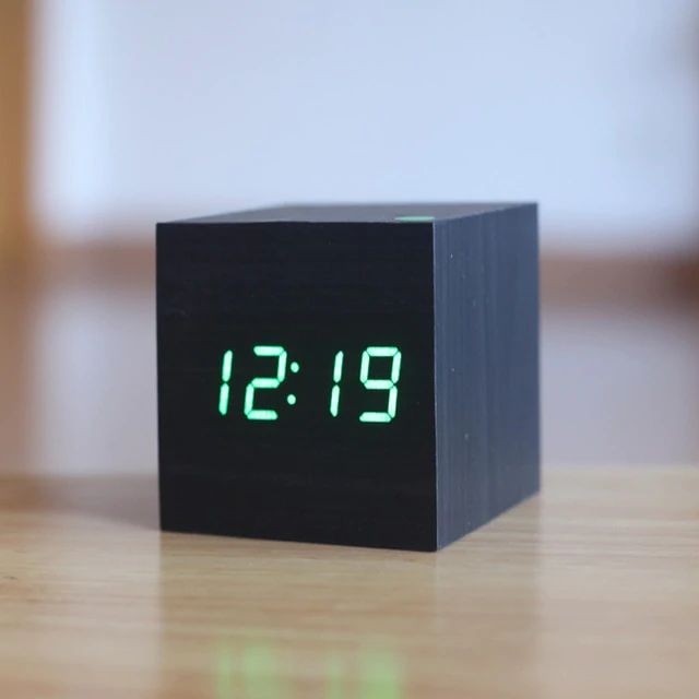 Digitaler Holzwürfel-Wecker mit LED-Anzeige -    Zorenza