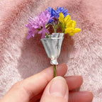 Blumen-Brosche mit Mini-Bouquet-Halter für frische Blüten -    Zorenza