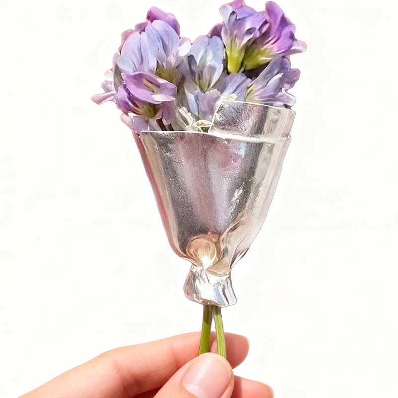 Blumen-Brosche mit Mini-Bouquet-Halter für frische Blüten -    Zorenza