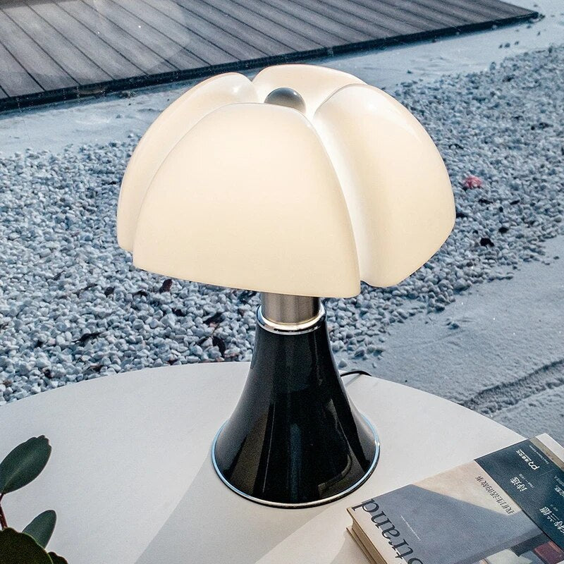 Pilz-Tischlampe mit Touch-Dimmer und höhenverstellbarem Schaft -    Zorenza