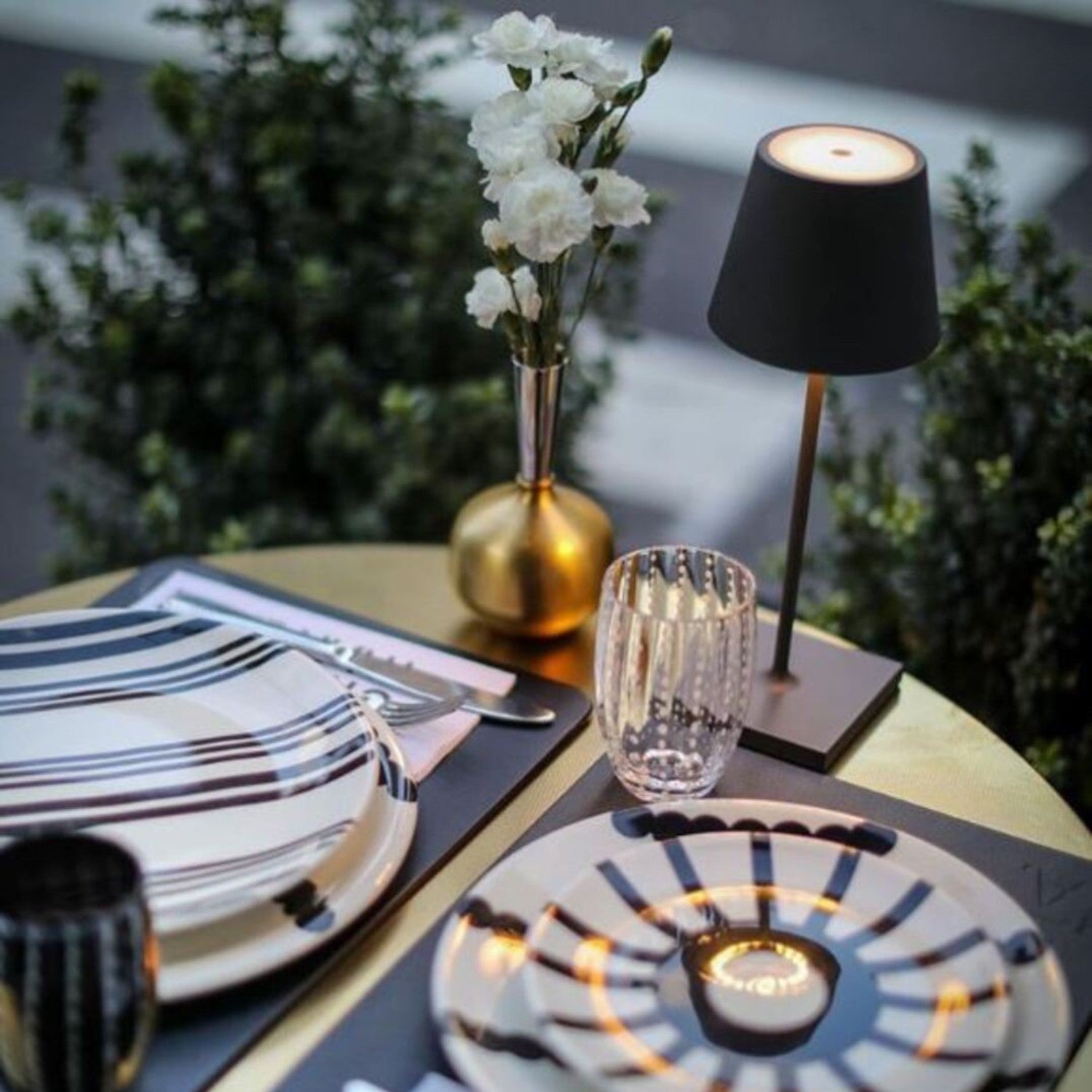 Kabellose LED-Tischlampe mit Touch-Dimmer – ohne Kabel, pure Atmosphäre Zorenza